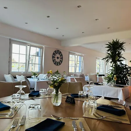 Restaurant De La Poste Mulhouse Ottmarsheim 3*