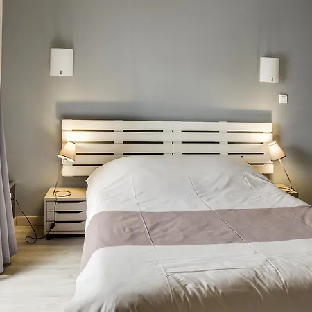 Hotel Restaurant De La Poste Mulhouse Ottmarsheim 3*