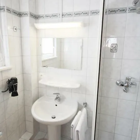 Restaurant De La Poste Mulhouse Ottmarsheim Szálloda