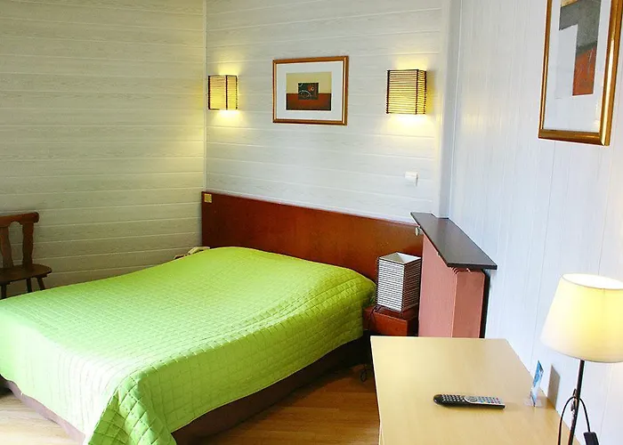 Отель Restaurant De La Poste Mulhouse Ottmarsheim Bantzenheim